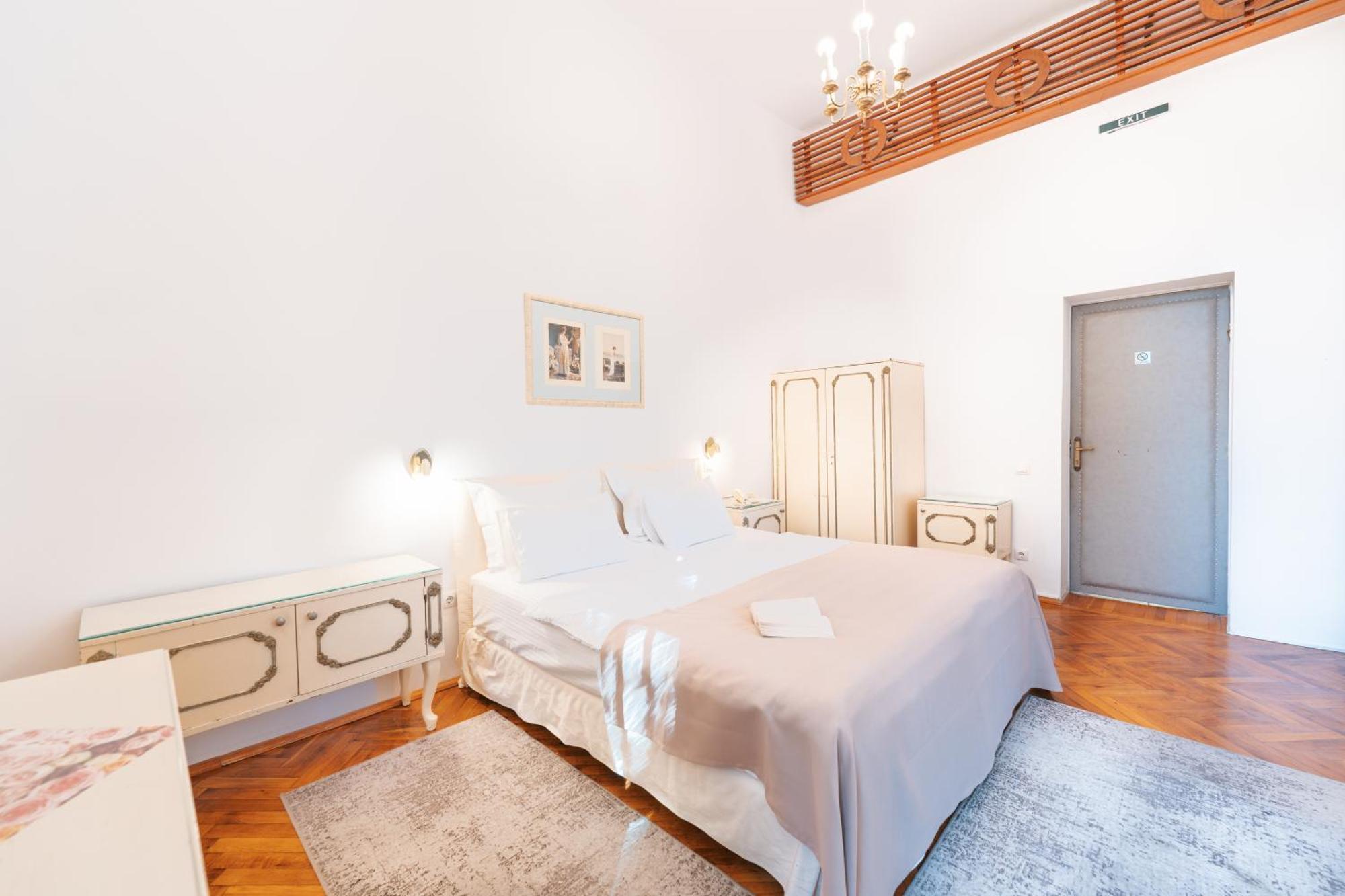 Hotel Camelia 3*