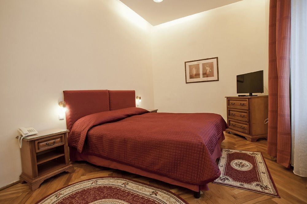 Camelia Hotel 3*